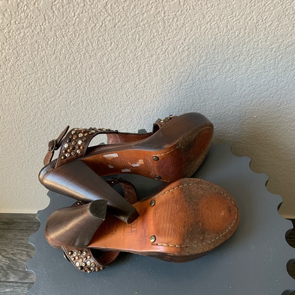 $75🔥 Brown platform Frye sandals size 8.5US - Picture 9 of 9